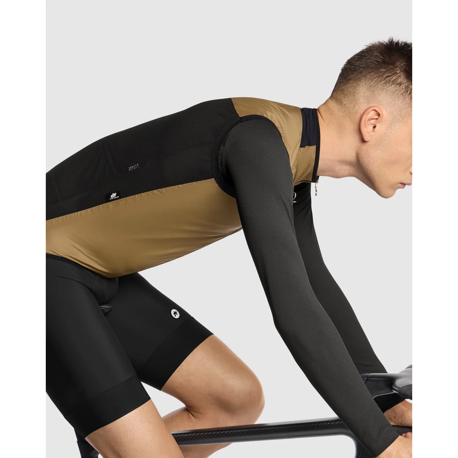 ASSOS MILLE GT WIND C2 brązowo-popielata kurtka bez rękawów - Image 7