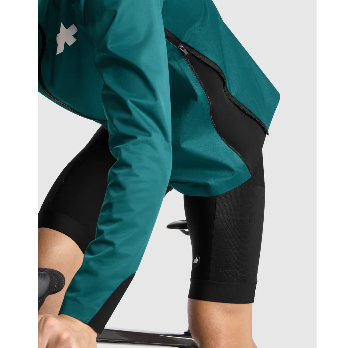 Kurtka ASSOS TACTICA RAIN T5 Foundation Green - Image 5