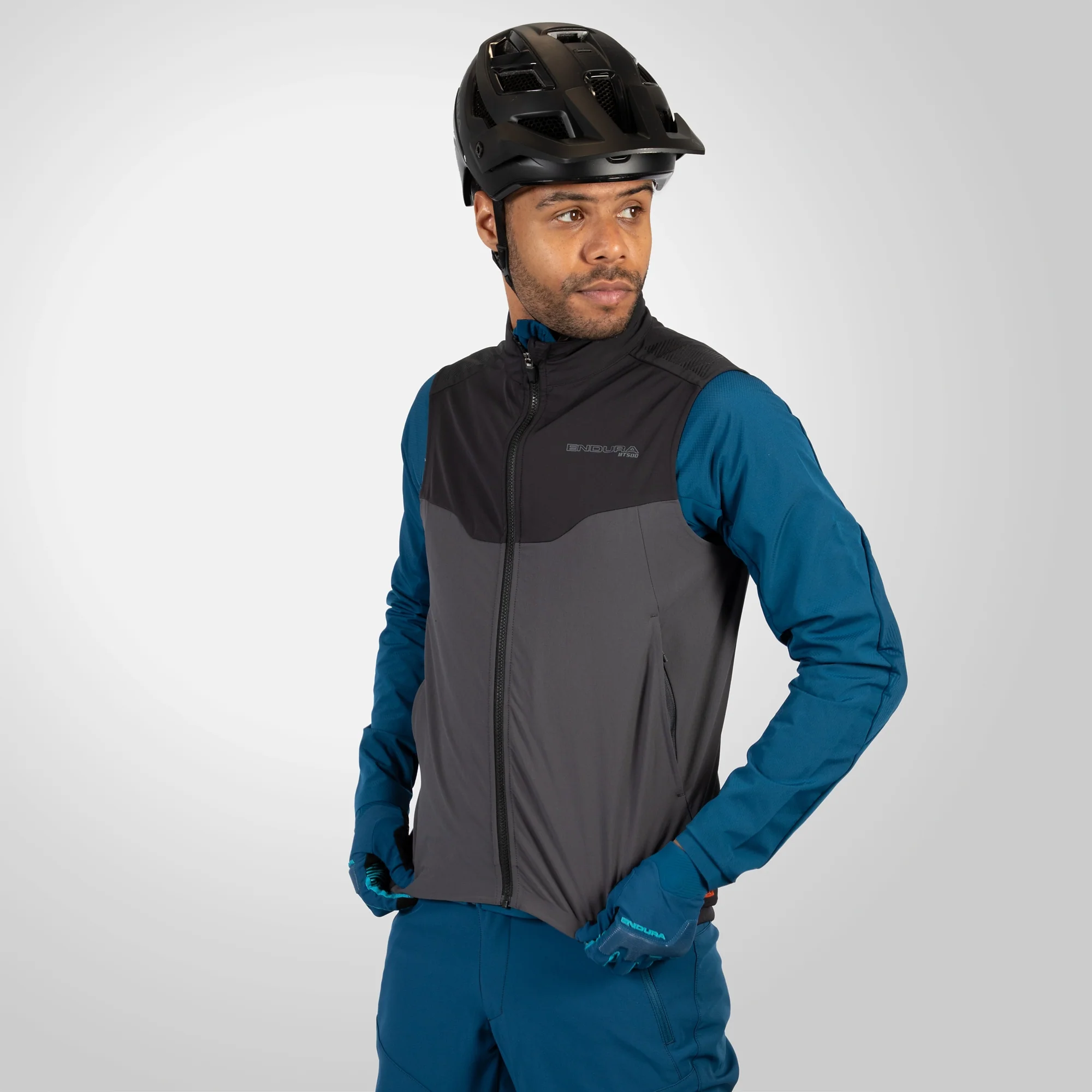 ENDURA MT500 SPRAY Kamizelka czarna - Image 3
