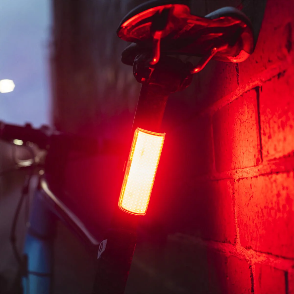 Lampa tylna KNOG COBBER M czarna - Image 3