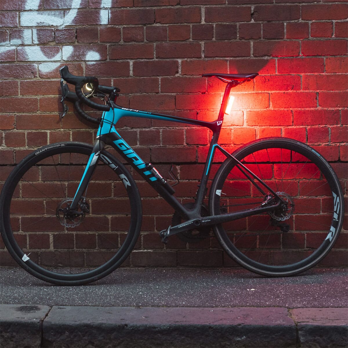 Lampa tylna KNOG COBBER M czarna - Image 4