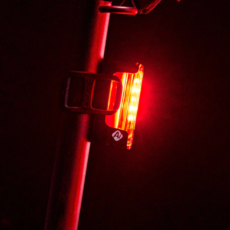 Lampa tylna LEZYNE STRIP PRO Ai ALERT 400+ - Image 4