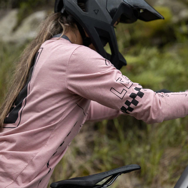 LEATT MTB GRAVITY 3.0 damska koszulka z długim rękawem różowa - Image 7