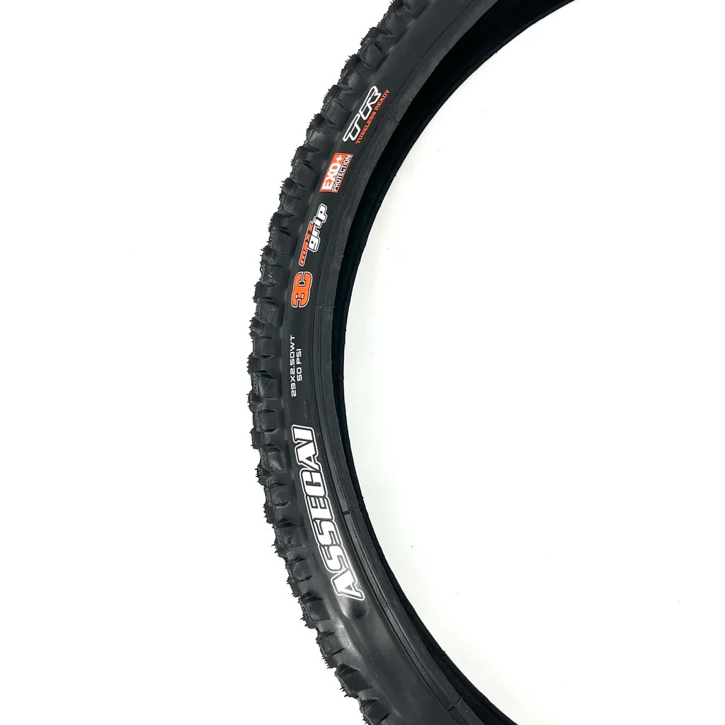 MAXXIS ASSEGAI 29x2.50 WT Exo+ 3C MaxxGrip Tubeless Ready Miękka opona czarna - Image 2