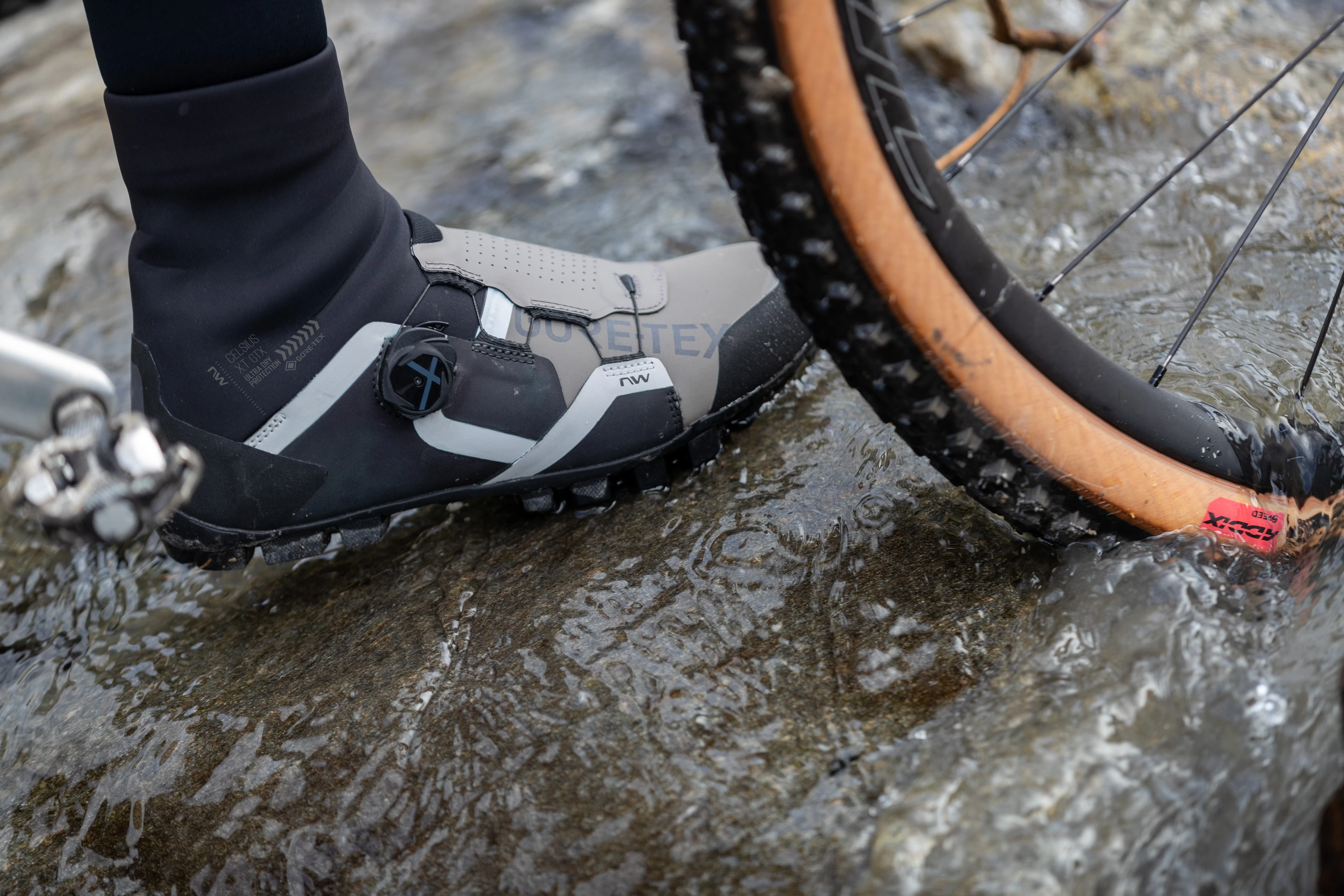 NORTHWAVE CELSIUS XT GTX WINTER Buty MTB czarny/szary - Image 6