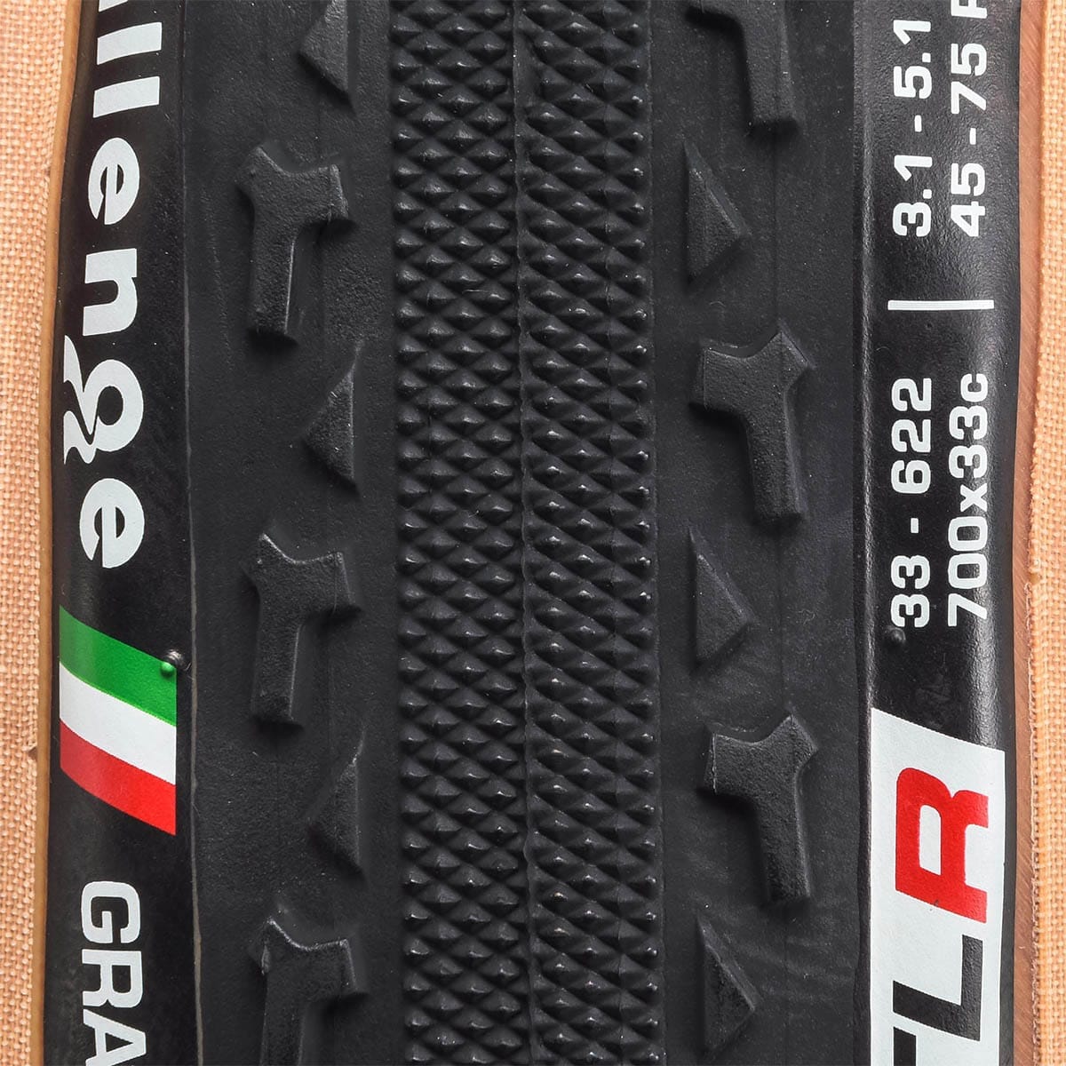 Opona CHALLENGE GRAVEL GRINDER 700x33c Tubeless Ready Beige - Image 2