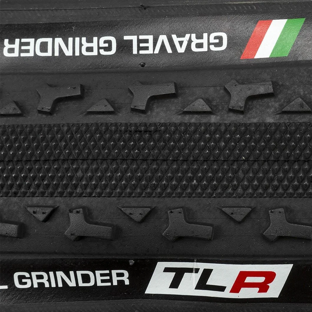 Opona CHALLENGE GRAVEL GRINDER 700x33c Tubeless Ready Black - Image 2