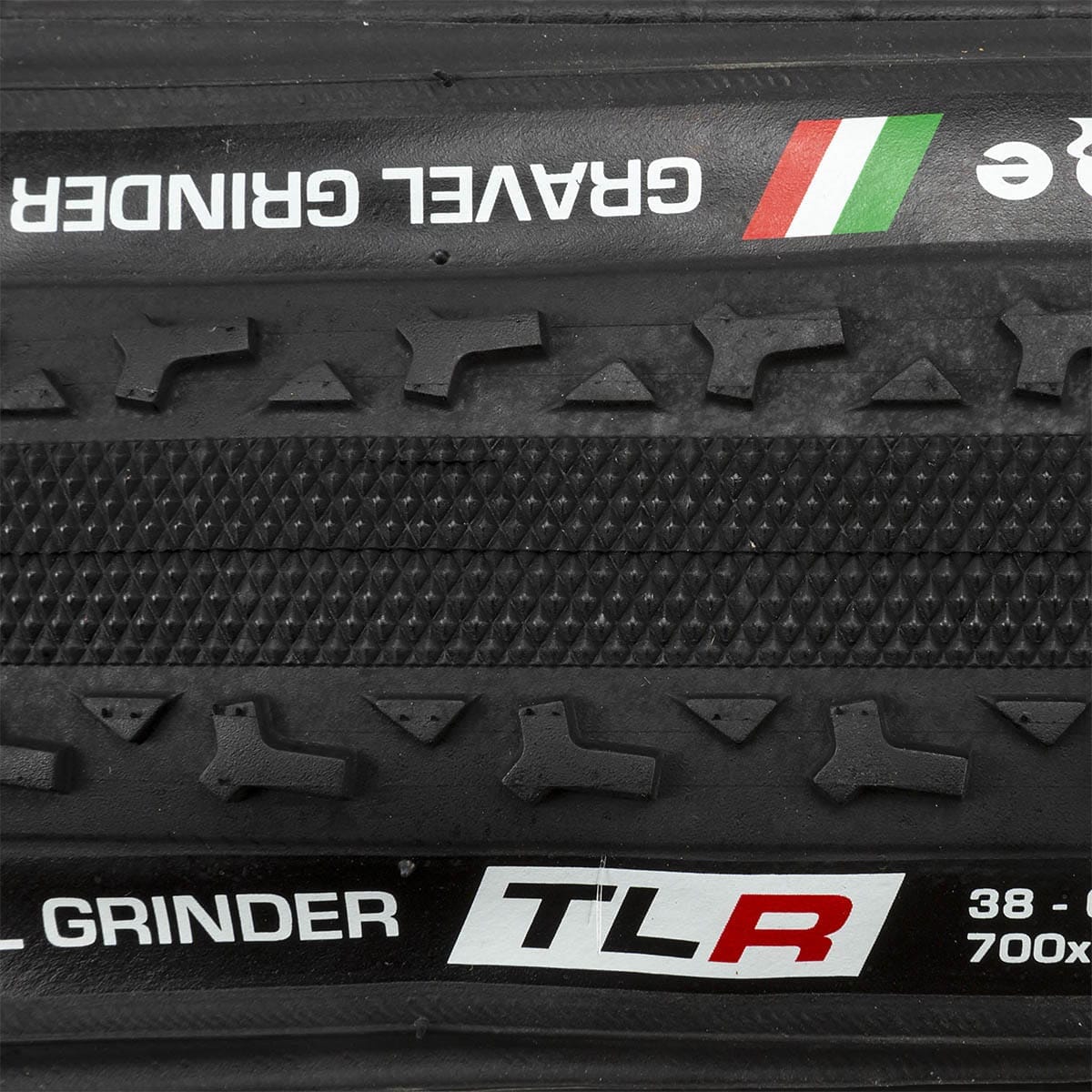 Opona CHALLENGE GRAVEL GRINDER 700x38c Tubeless Ready Black - Image 2