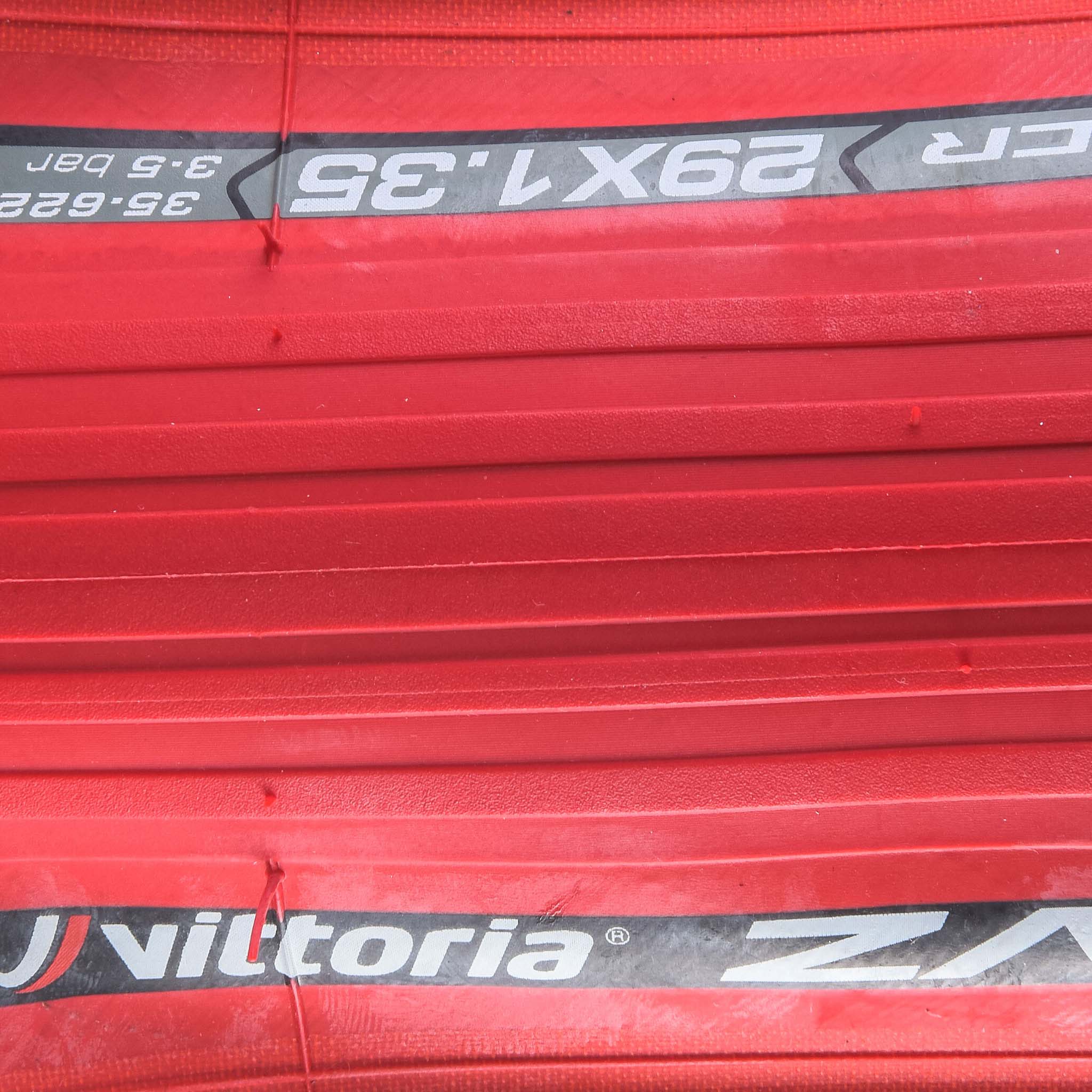 Opona do trenażera domowego VITTORIA ZAFFIRO PRO 29x1.35 DętkaTyp Miękka - Image 2