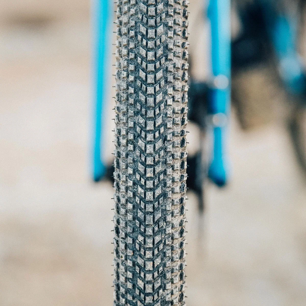 Opona HUTCHINSON TOUAREG 650x47b Hardskin Tubeless Ready Beige - Image 3