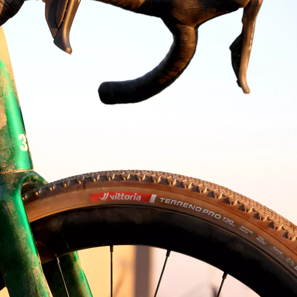 Opona VITTORIA TERRENO PRO T30 Fine Loose Gravel Race 700x35c Tubeless Ready Soft Brown - Image 3