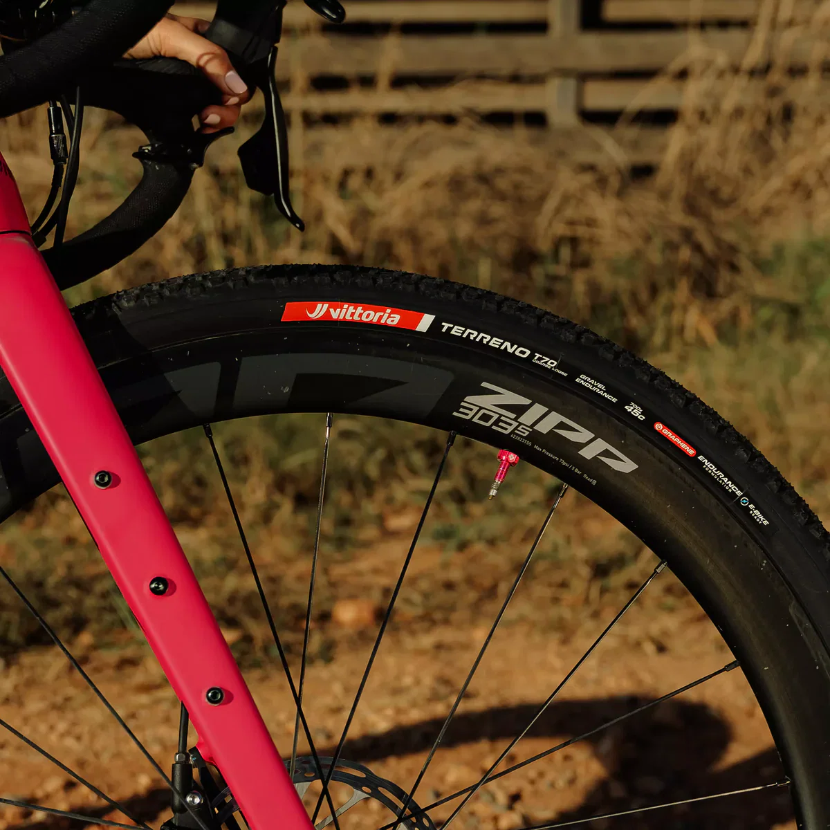 VITTORIA TERRENO T70 COARSE LOOSE Gravel Endurance 700x37c Tubeless Ready Miękka opona w kolorze czarnym - Image 3