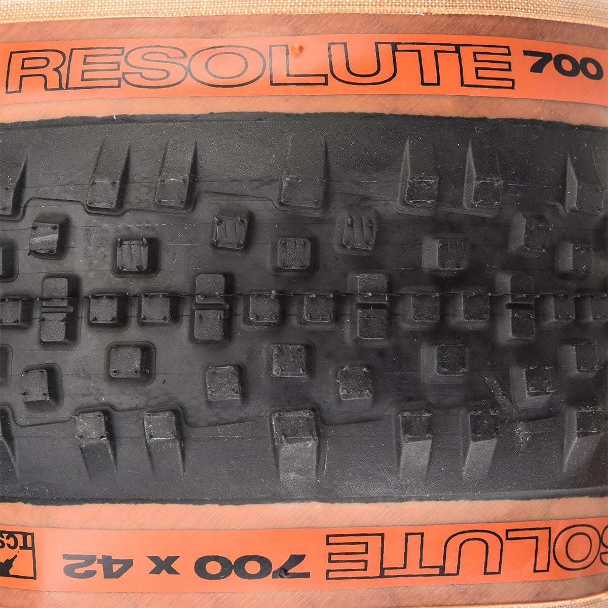 Opona WTB RESOLUTE TCS LIGHT FAST ROLLING DUAL DNA SG2 60tpi 700x42c Tubeless Ready Beige - Image 3