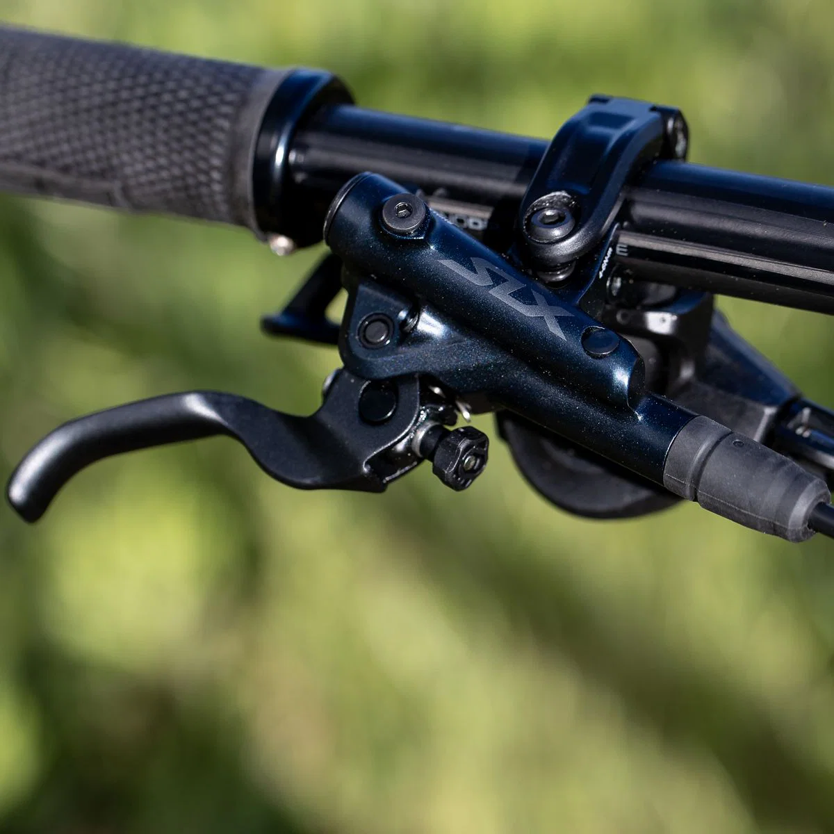 Para 4-tłoczkowych klocków hamulcowych SHIMANO SLX M7120 J-KIT Discless Ventilated Pads - Image 6