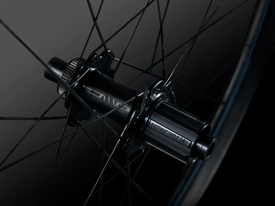 Koło tylne ENVE SES 6.7 Tubeless Ready (Center Lock) czarne - Image 5