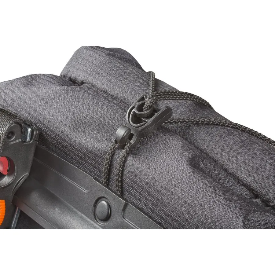 Para czarnych toreb bagażowych VAUDE AQUA FRONT LIGHT 22 L - Image 10