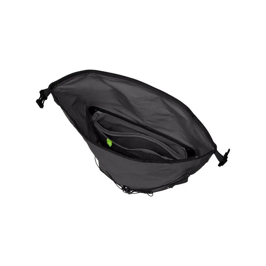 Para czarnych toreb bagażowych VAUDE AQUA FRONT LIGHT 22 L - Image 4