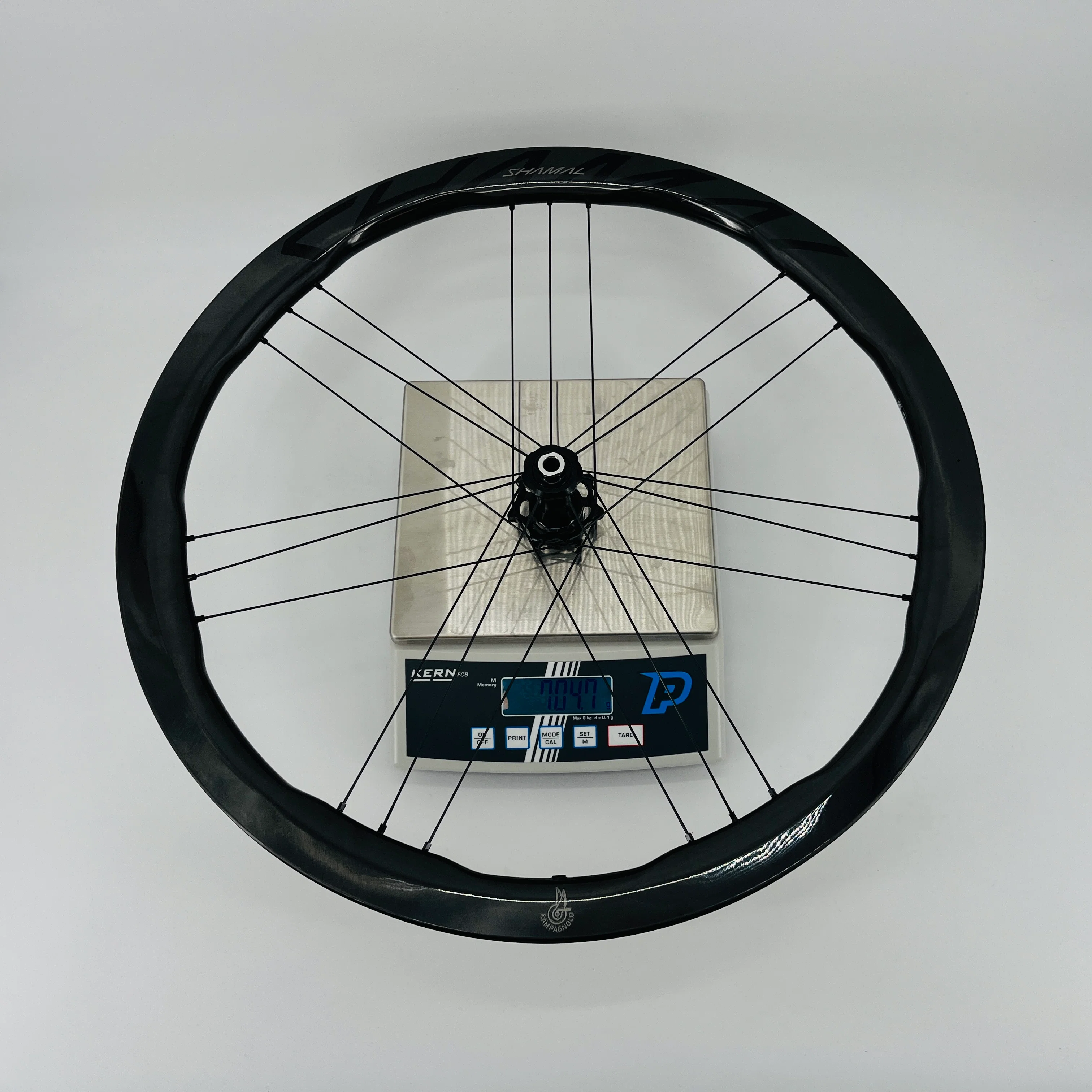 Para kół CAMPAGNOLO SHAMAL DUAL PROFILE CARBON C23 przystosowanych do jazdy bezdętkowej (centralna blokada) - Image 11