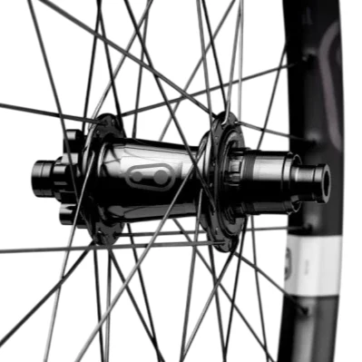 Para kół CRANKBROTHERS SYNTHESIS Carbon XCT I9 Hydra 29" Oś 15x110/12x148 mm Boost - Image 6