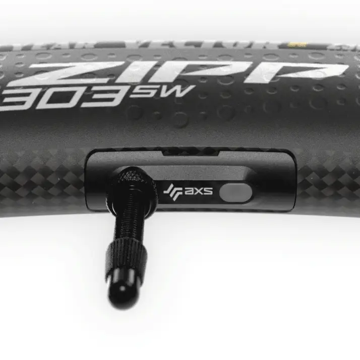Para kół ZIPP 303 SW DISC przystosowanych do jazdy bezdętkowej (Centerlock) - Image 2