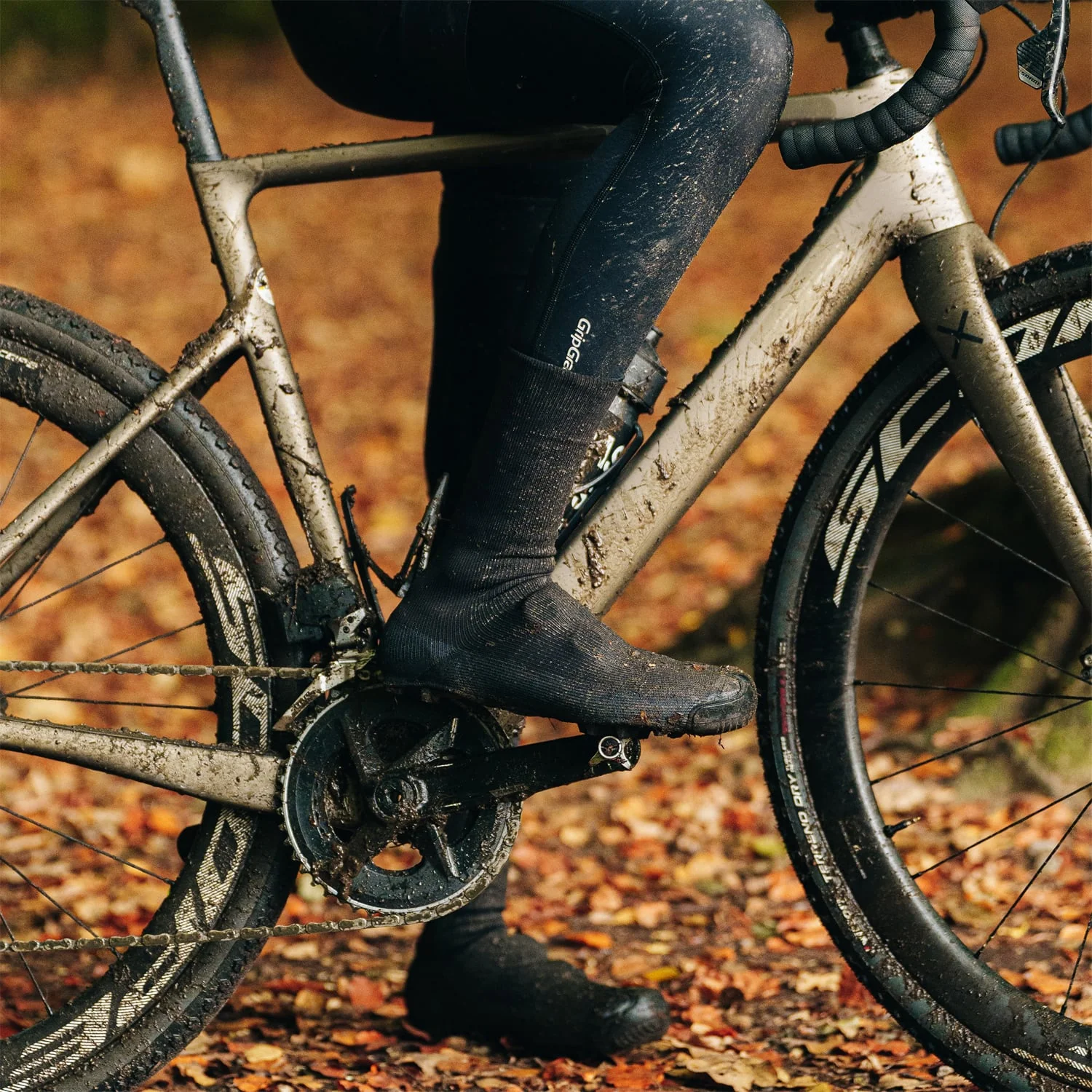 Pokrowiec na buty GRIPGRAB EXPLORER WATRPROOF GRAVEL czarny - Image 13