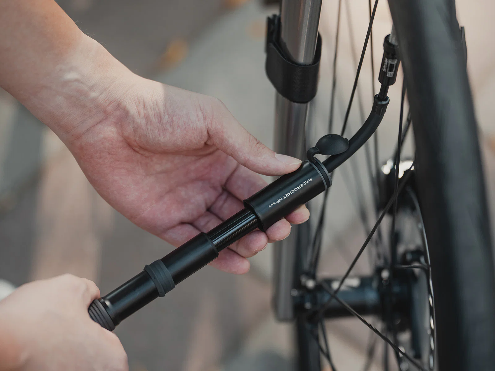 Mini pompka ręczna TOPEAK RACEROCKET HP czarna - Image 3