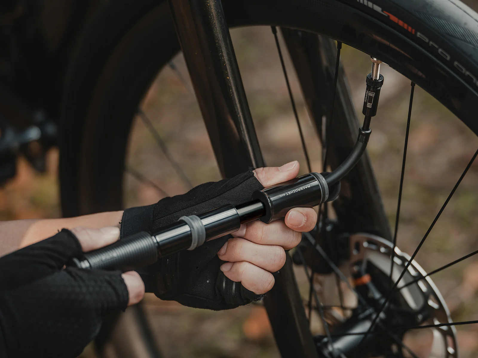 Mini pompka ręczna TOPEAK RACEROCKET czarna - Image 3