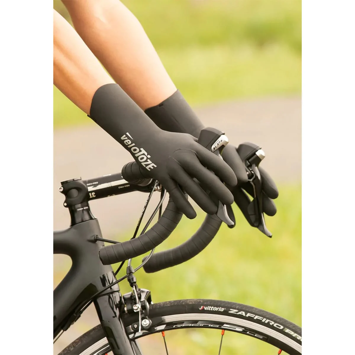 Rękawiczki VELOTOZE NEOPRENE czarno-białe - Image 5