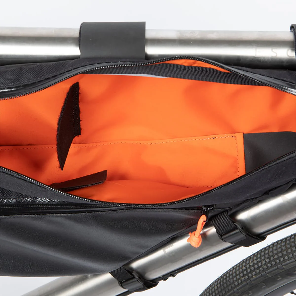 RESTRAP FULL FRAME BAG MEDIUM 7.5L Black - Image 5