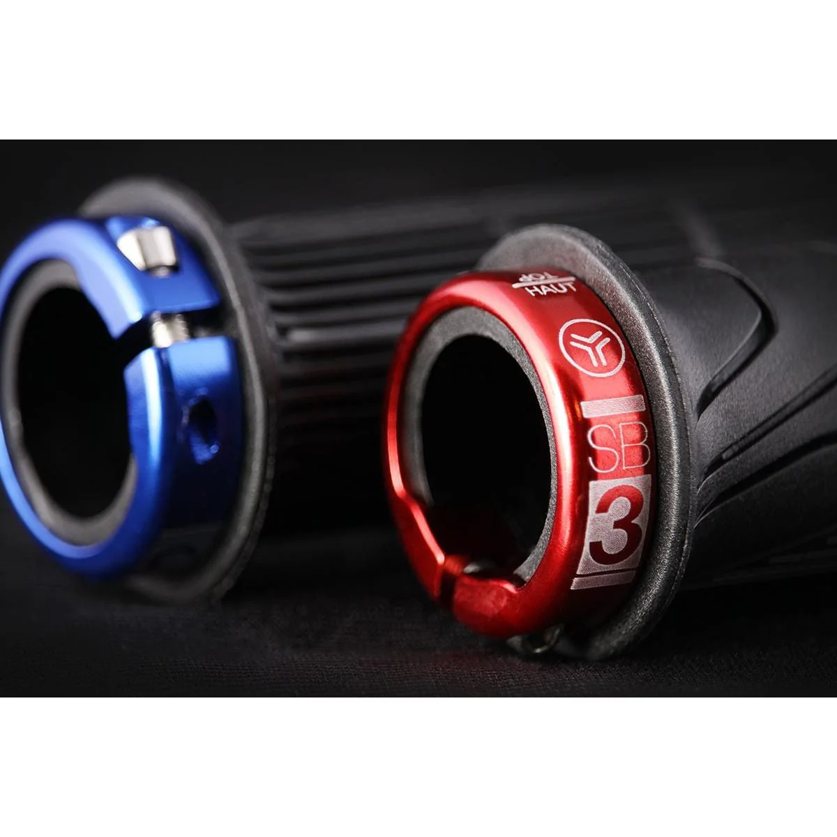SB3 HORNET Lock-On Grips Black/Blue - Image 3