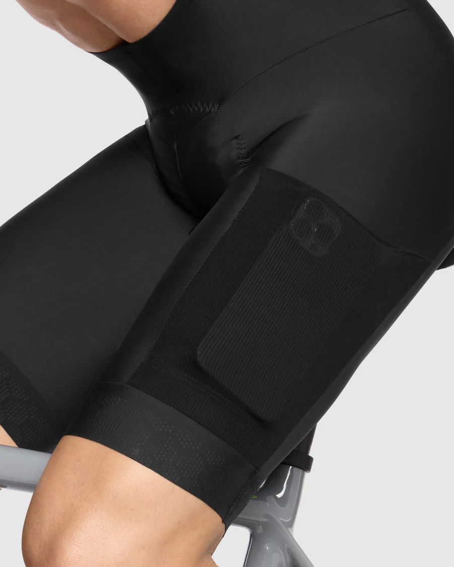 Spodenki ASSOS TACTICA KIESKÄFER GRAVEL T5 Bib Short czarne - Image 9