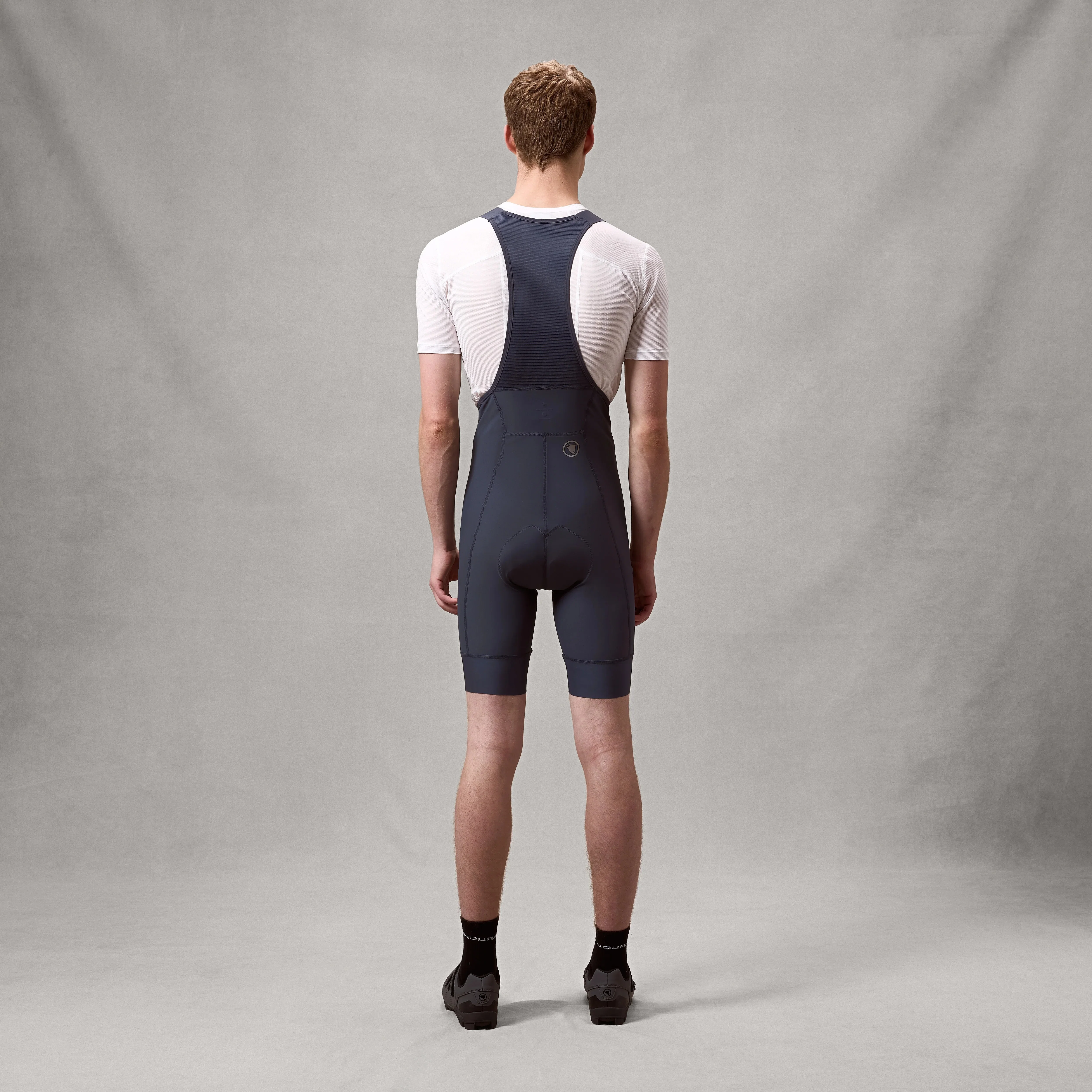 Spodenki ENDURA LOOP Carbon Bib Short Grey - Image 4