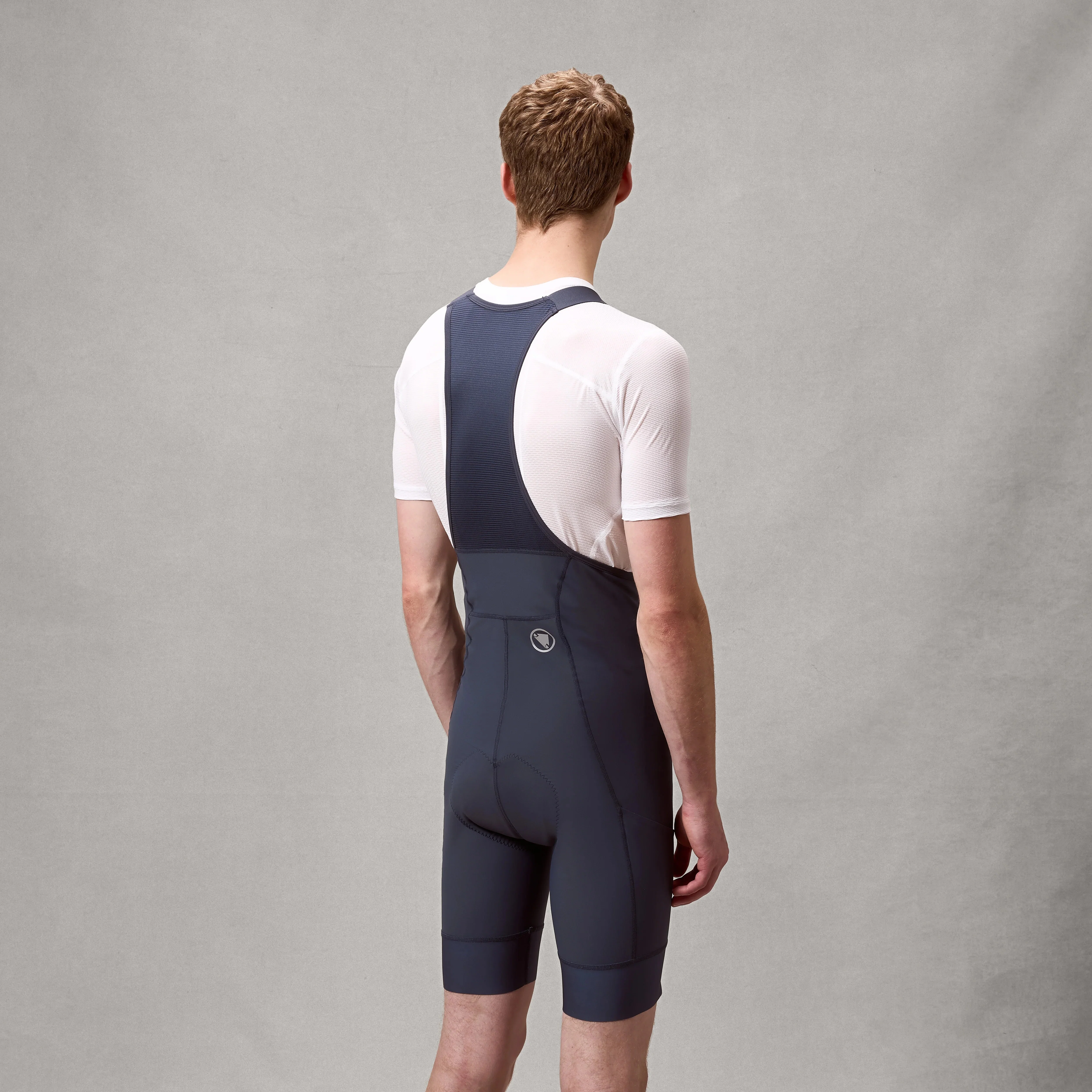 Spodenki ENDURA LOOP Carbon Bib Short Grey - Image 5