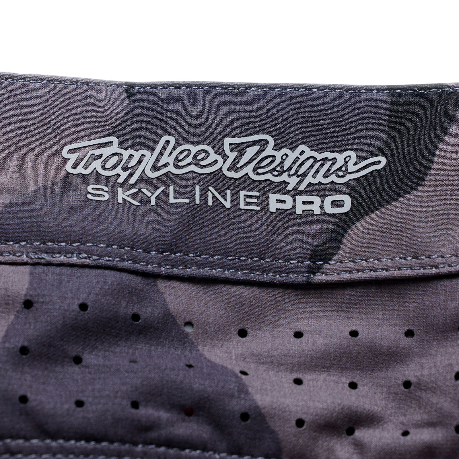 Spodenki TROY LEE DESIGNS SKYLINE PRO FLOW CAMO Carbon z wkładką BN3TH - Image 7