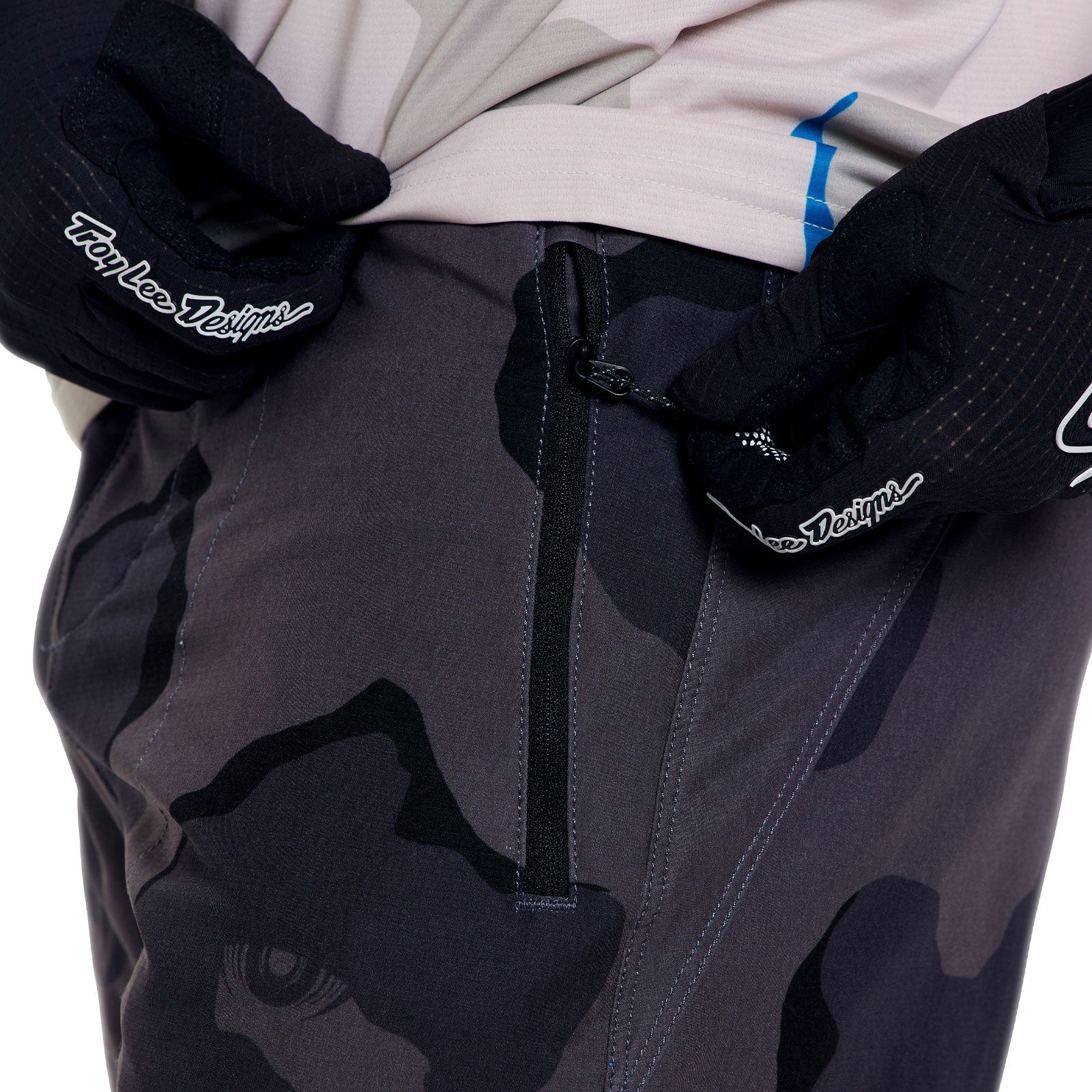 Spodenki TROY LEE DESIGNS SKYLINE PRO FLOW CAMO Carbon z wkładką BN3TH - Image 8