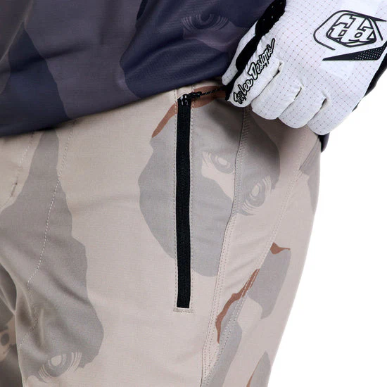 Spodenki TROY LEE DESIGNS SKYLINE PRO FLOW CAMO Pumice z wkładką BN3TH - Image 13