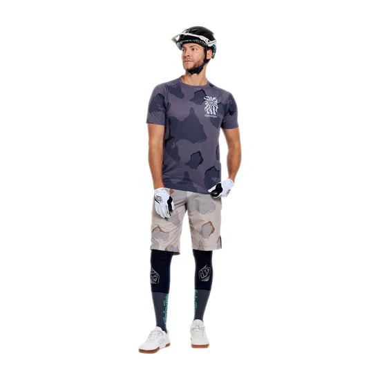 Spodenki TROY LEE DESIGNS SKYLINE PRO FLOW CAMO Pumice z wkładką BN3TH - Image 2