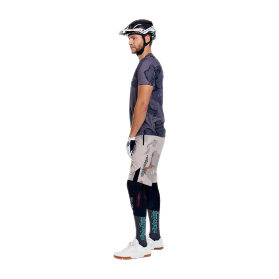Spodenki TROY LEE DESIGNS SKYLINE PRO FLOW CAMO Pumice z wkładką BN3TH - Image 3