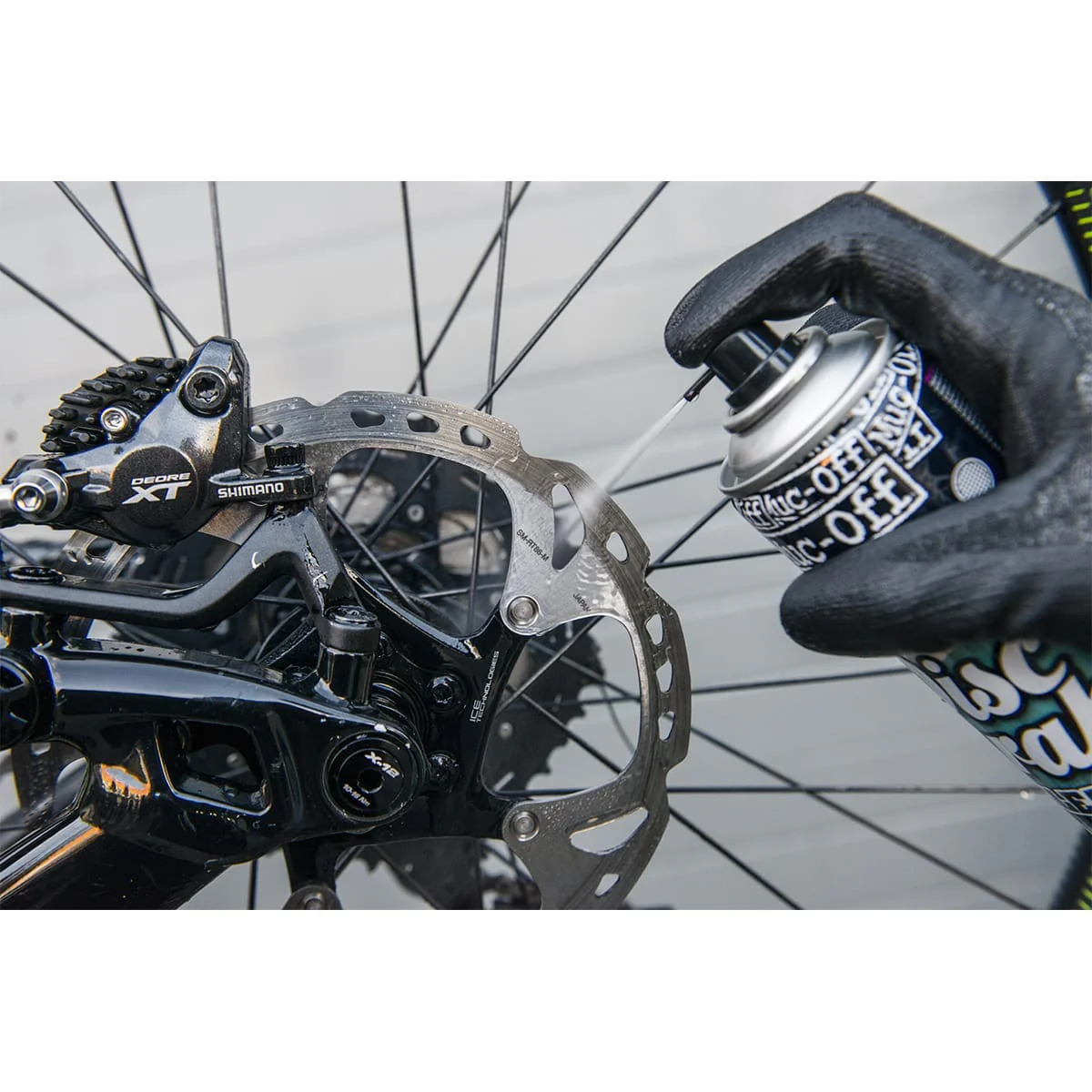 Środek do czyszczenia hamulców tarczowych MUC-OFF DISC BRAKE CLEANER (400 ml) - Image 3