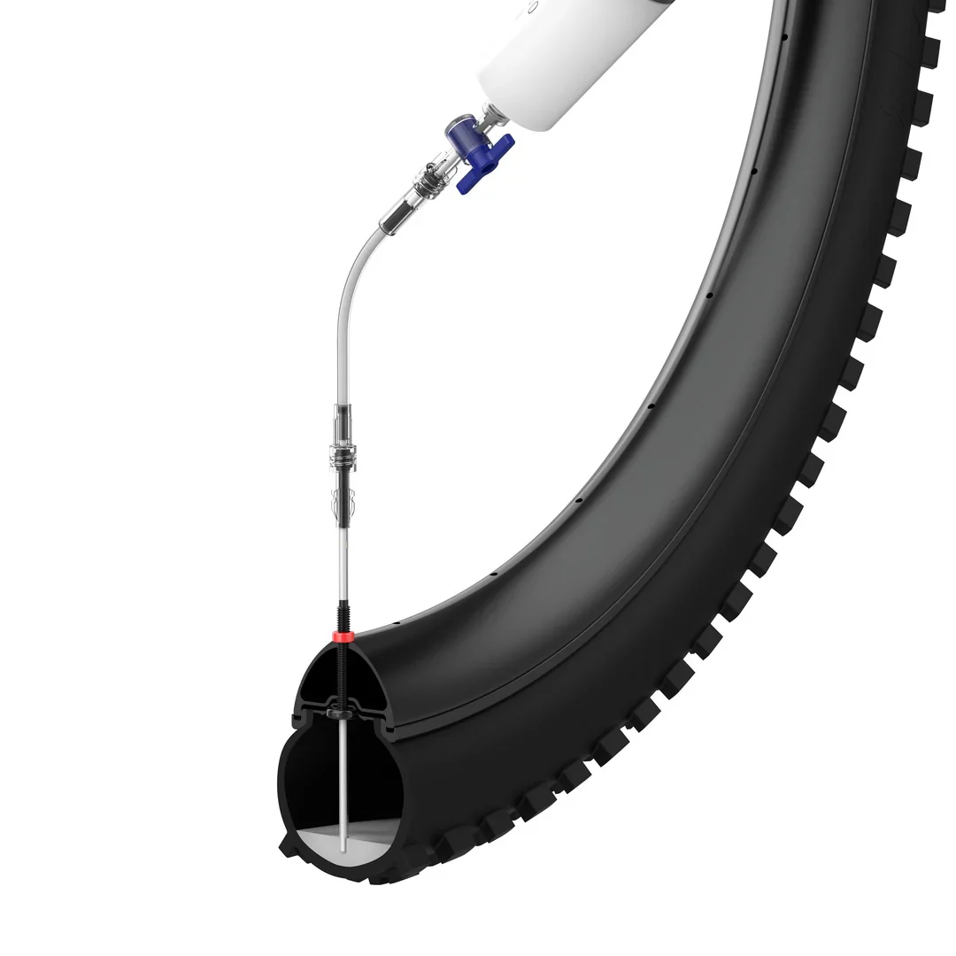 Strzykawka do płynu prewencyjnego KOM CYCLING Alu Valve Remover - Image 2