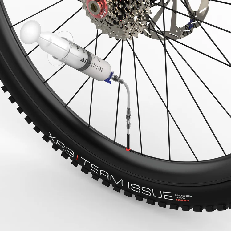 Strzykawka do płynu zapobiegawczego KOM CYCLING Plastikowy środek do usuwania zaworów - Image 3