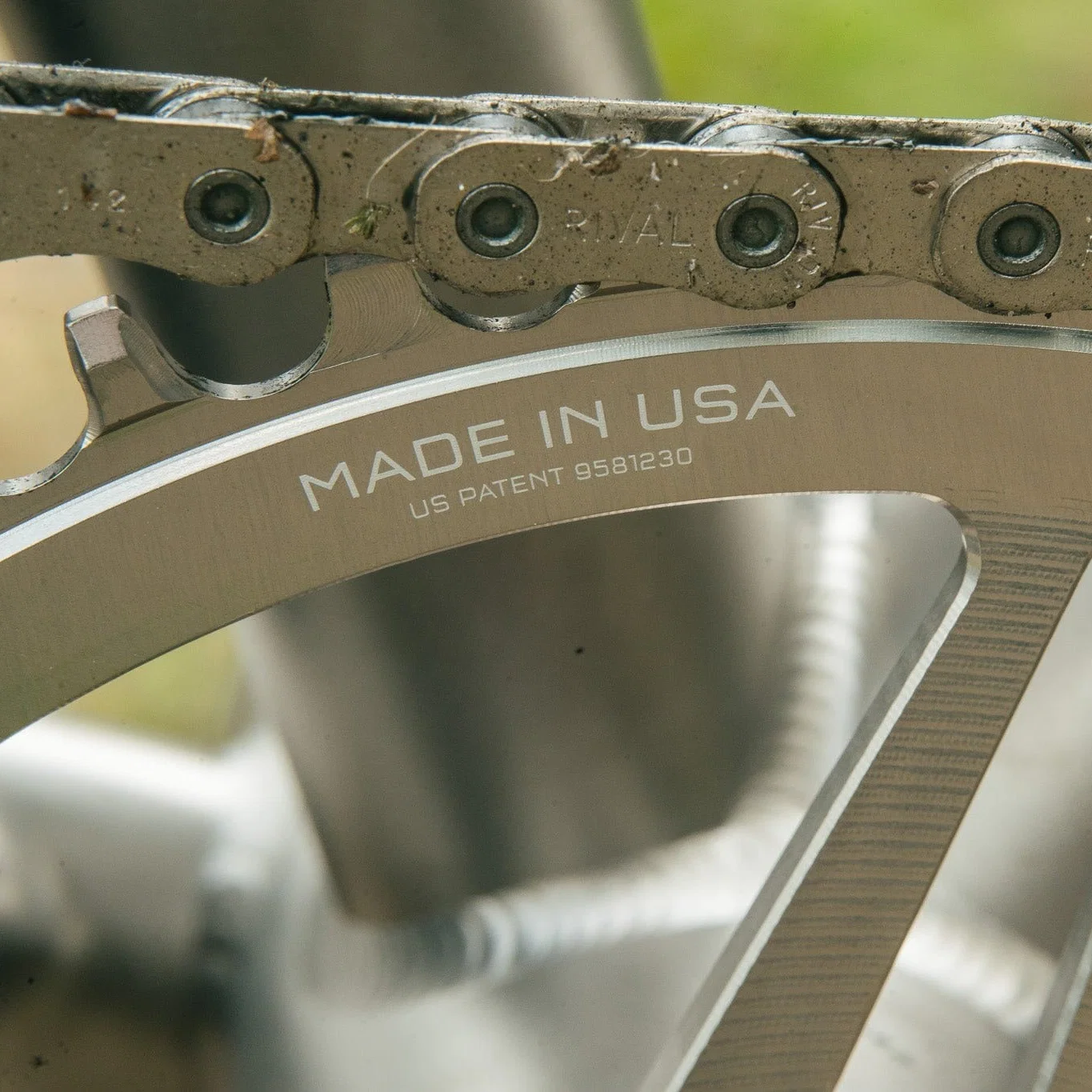 WOLF TOOTH DROP-STOP B DM 8 Sram Eagle Boost Offset 3mm Raw Silver Mono Chainring - Image 2