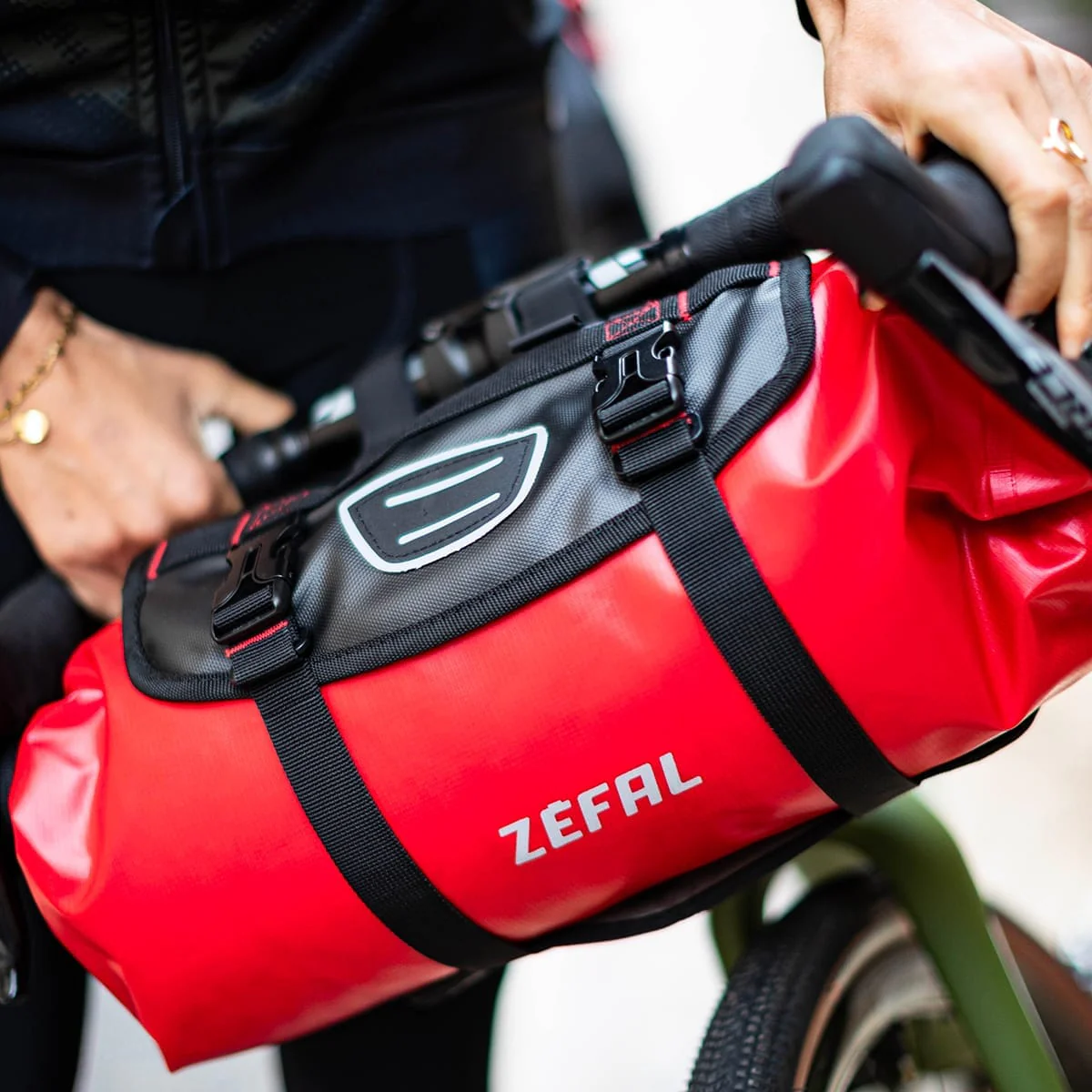 Torba na kierownicę ZEFAL Z ADVENTURE F10 10L czerwona - Image 7