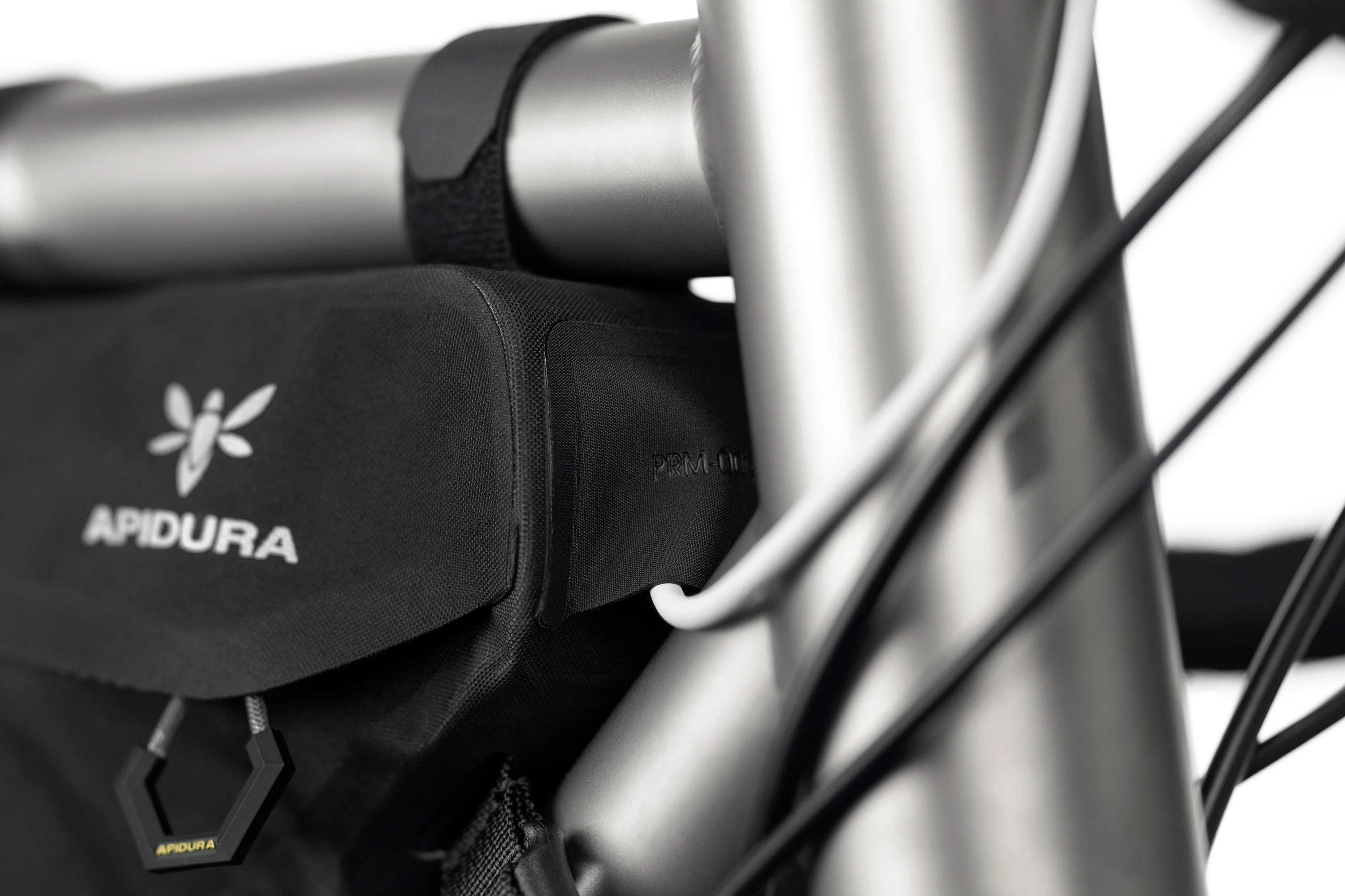 Torba na ramę APIDURA RACING FRAME PACK 2,4 L czarna - Image 7