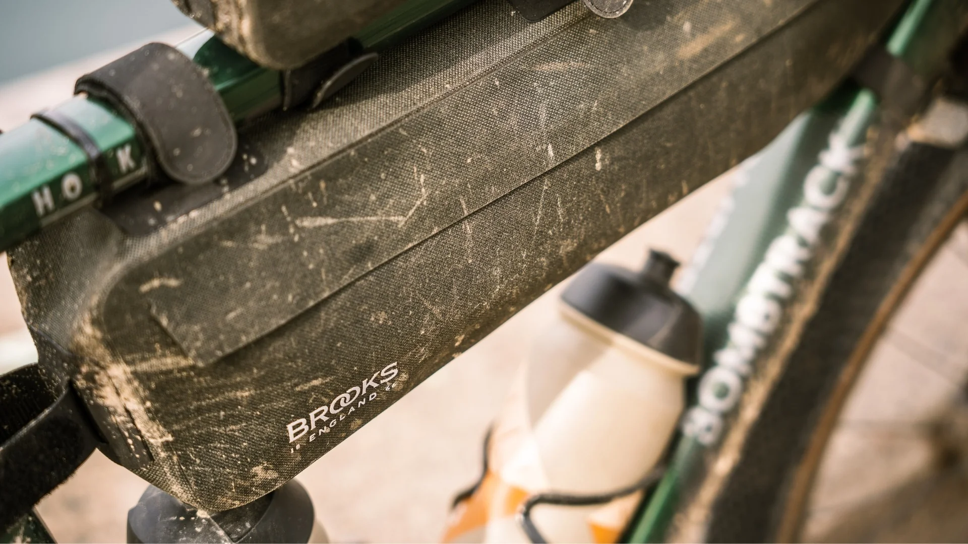 Torba na ramę BROOKS SCAPE 3L zielona - Image 6