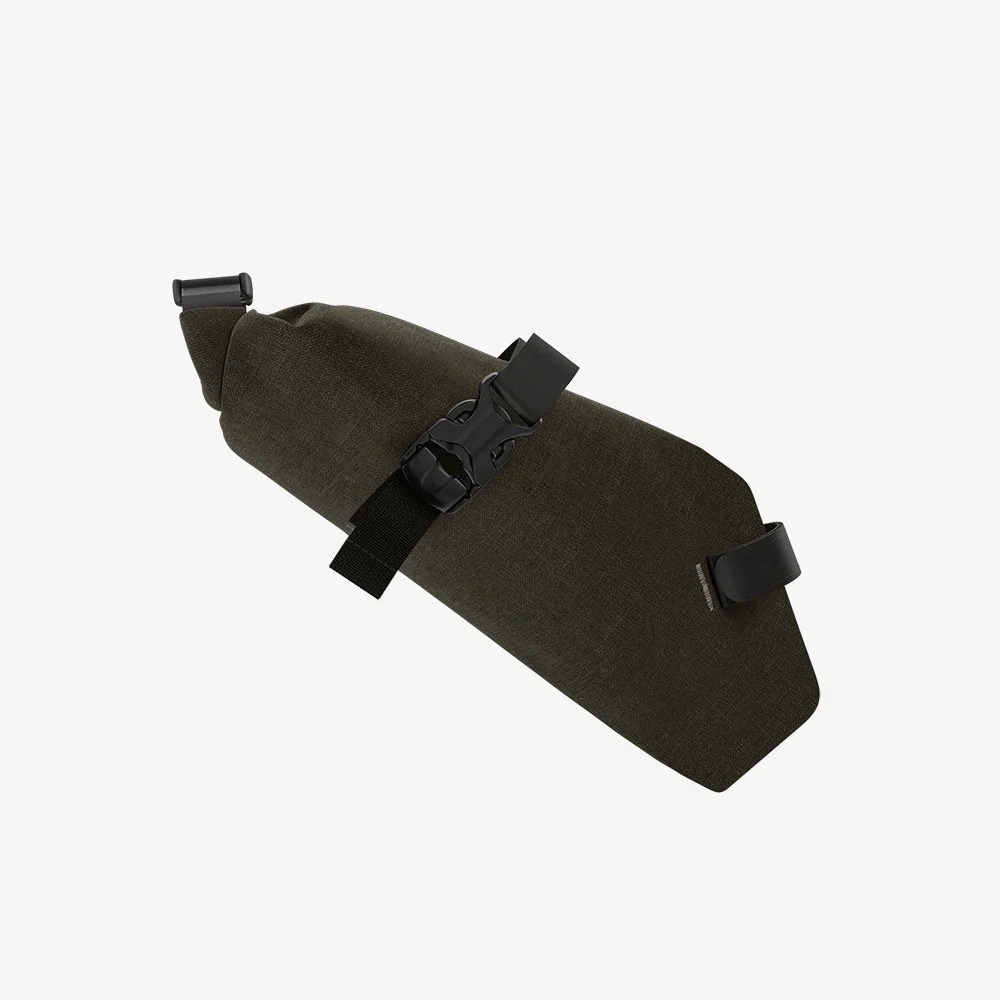Torba pod siodło BROOKS SCAPE ROLL 1L czarna - Image 3