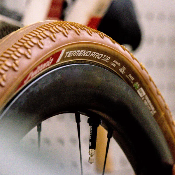 Opona VITTORIA TERRENO PRO T10 Hardpack Gravel Race 700x40c Tubeless Ready Soft Brown - Image 3