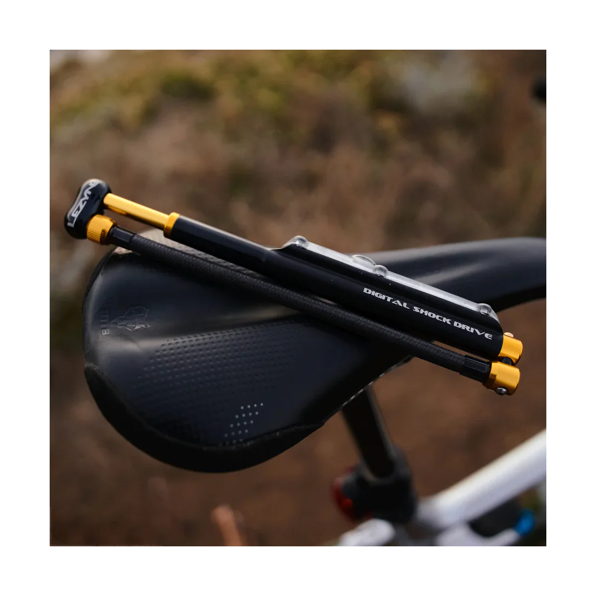 Wysokociśnieniowa pompa zawieszenia LEZYNE DIGITAL SHOCK DRIVE Black/Gold - Image 3