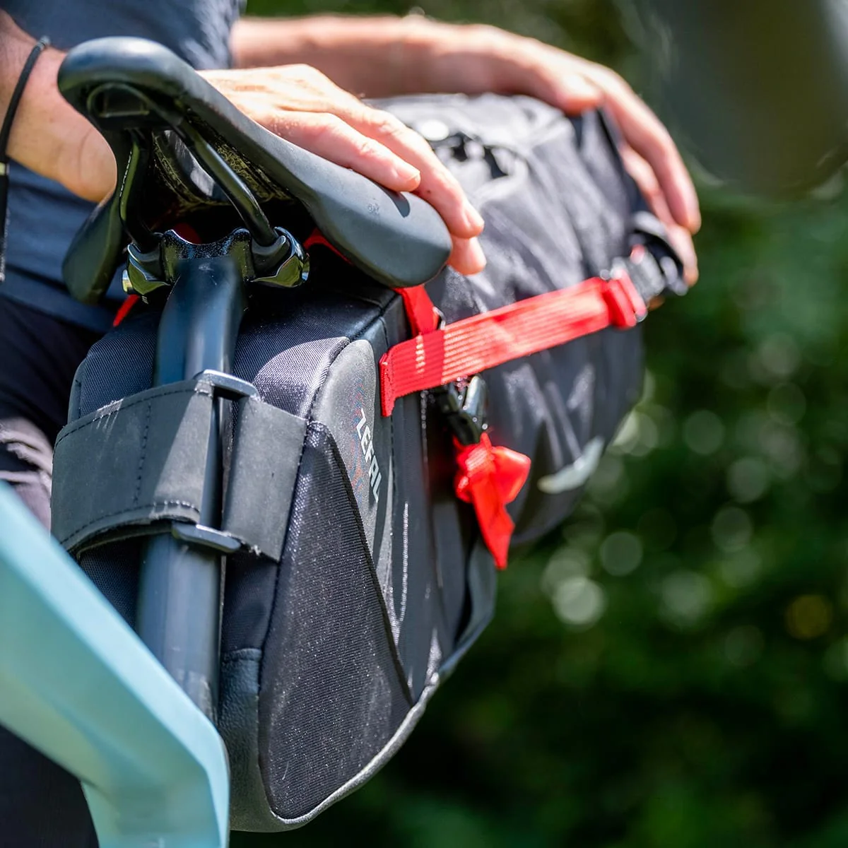 ZEFAL Z ADVENTURE R17 Torba pod siodło 8 L - 17 L Czarna - Image 14