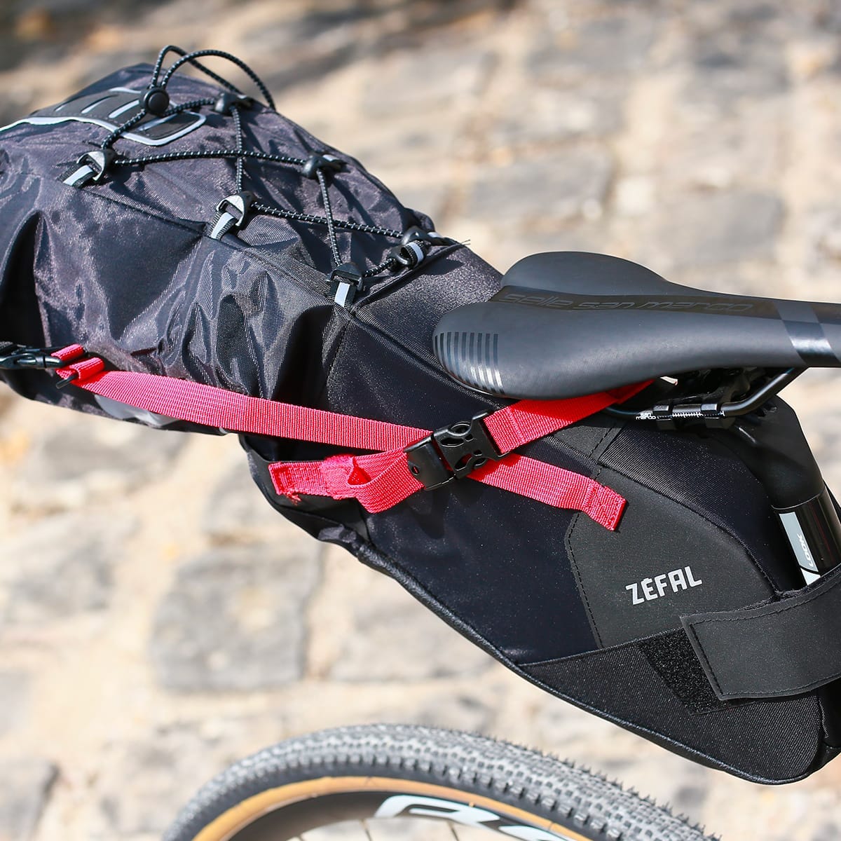 ZEFAL Z ADVENTURE R17 Torba pod siodło 8 L - 17 L Czarna - Image 6